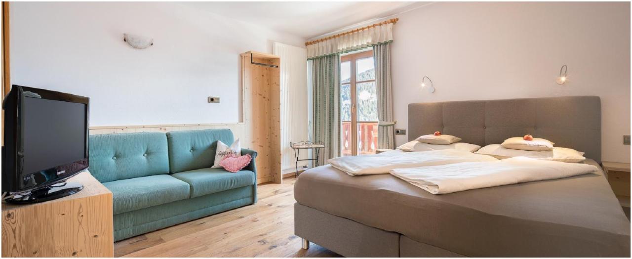 Double Room Mountain View