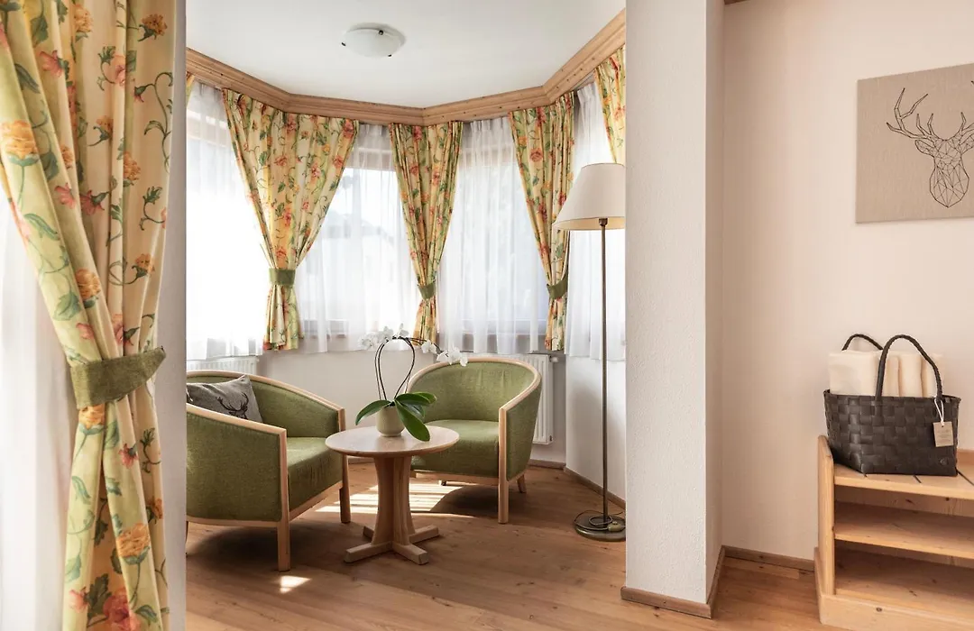 Hotel Cristallo-1
